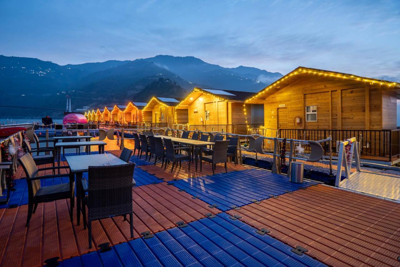 New Tehri Le Roi Floating Huts & Eco Rooms Tehri מראה חיצוני תמונה